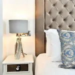 The Lane - Boutique 3* Galway
