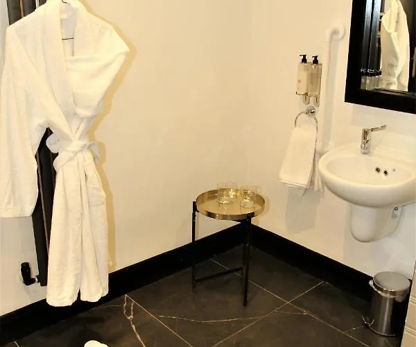 The Lane - Boutique 3* Galway
