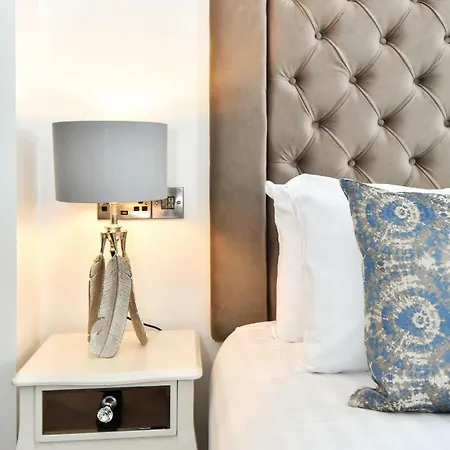 The Lane - Boutique 3* Γκάλγουεϊ
